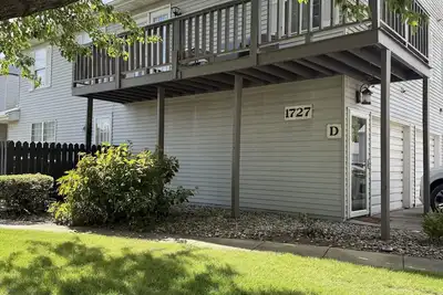 Image de Charming 2-bedroom condo in Elkhart-Great for Nd home games-Peaceful Location.