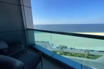 Image de Seaside Gem – 2br Beachfront Apartment