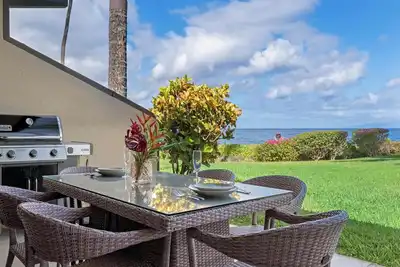 Image de Makena Surf F109 Beachfront Resort - 2 Bedroom Oceanfront Condo