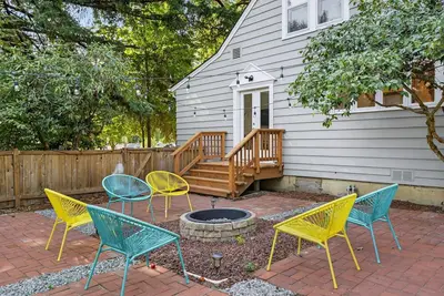 Image de Garden Home Estate, Two Kitchens