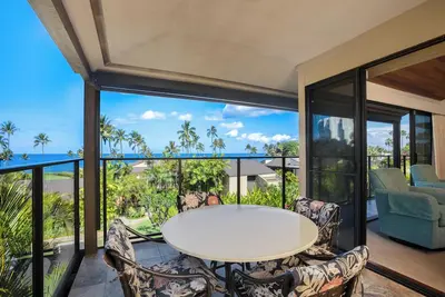 Image de Sunset Views | Whale Watching | Resort Amenities