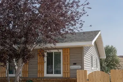 Image de We need your review, come help us build something special! New and comfortable!