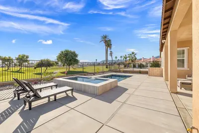 Image de New Home, Pool & Spa-Walk to Coachella Music Festival-City License 051728