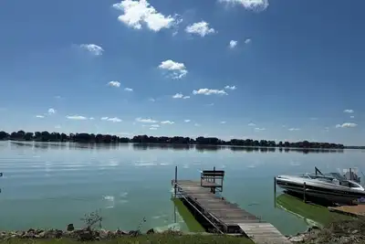 Image de Charming 2-bedroom bungalow on Beaver Dam Lake