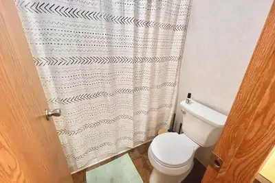 Image de Still Waters - Charming 3-bedroom 2-bath house with Ac in Saxton