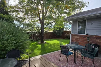 Image de Welcome to Sunset View Retreat- monthly rental perfect for larger families or groups