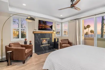 Image de Oceanside Luxury Retreat – 3br/3. 5ba, Whitewater Views, Steps to Beach