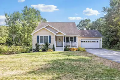 Image de Seaglass Landing | Quick drive to beach