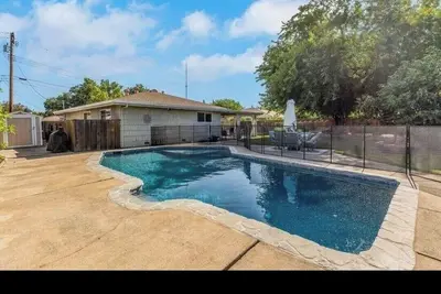 Image de Charming 3-bedroom house close to downtown Sacramento