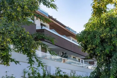 Image de Escape to Estepona in This Sleek 2-Bedroom Apartment