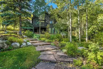 Image de Evergreen Escape - Home for 10