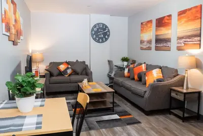 Image de 2 Bedroom 2 Bathroom | The Heart of Pittsburgh