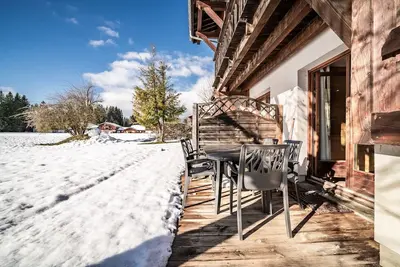Image de Chalet 'Triplex Avec Piscine - Sauna' avec Vue sur la Montagne, Piscine Privée et Terrasse Privée