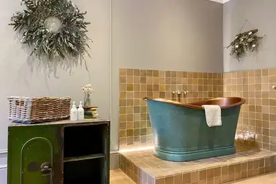 The Railway House - Platform 2