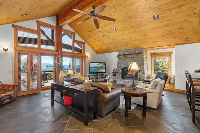 Image de Work From Tahoe! | 30+ Night Lodge, Monthly Deal, Near Ski Resort + Rec Access