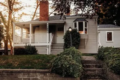 Image de Charming 3-Bed Bungalow near Sodo + Downtown Seattle