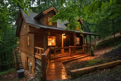 Image de Rustic Mountain Retreat, 3br, Game Room, Patio, Community w/ Amenities