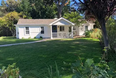 Image de Hacienda Cottage | Entire Freestanding Home