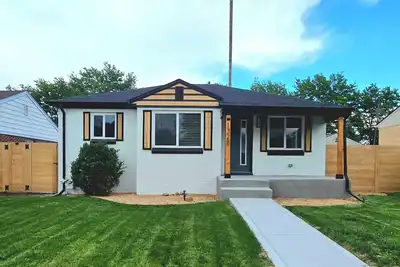 4-bedroom house in Denver