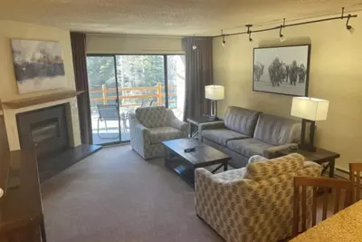 Image de Excellent 1-bedroom condo in Vail. Free shuttle to Golden Peak chair lift.