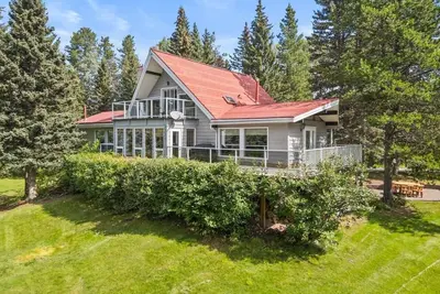 Image de The Nest - Retro Cabin w/ Sauna