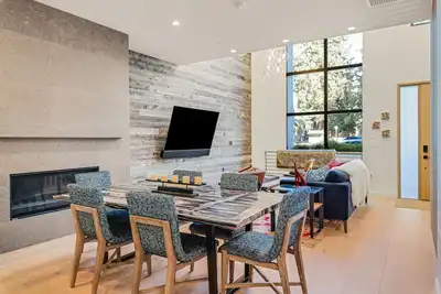 Image de Luxury townhouse w/ hot tub, great views & incredible location