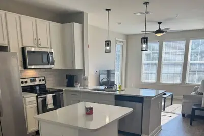 Image de Stylish Modern Tallahassee 1-Bedroom Comfort