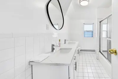 Image de Marvelous 5-bedroom house with Ac in Yonkers