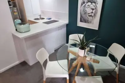 Image de Accommodation Sydney | Hyde Park One-Bedroom Apartment with Balcony