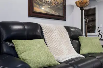 Image de Spacious 4-bedroom house, easy access to Everything, arcade room