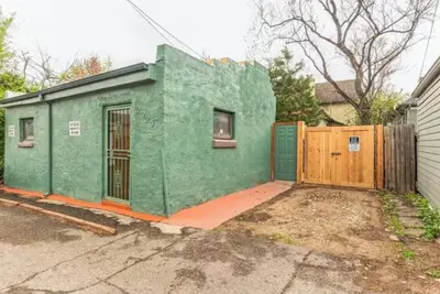 Image de Charming Carriage House w/ Private Yard and Entrance