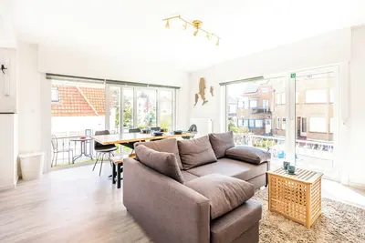 Image de Appartement rénové situé au centre de la ville