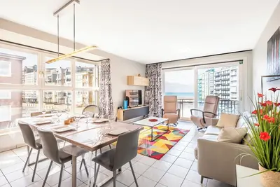Image de Appartement rénové avec vue sur mer
