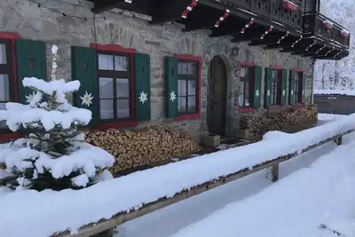 Image de Large cozy ski lodge located close to the Kitzsteinhorn glacier