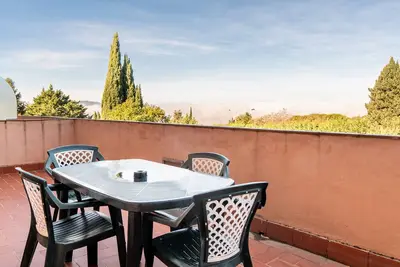 Image de Appartement '40 B Fattoria Degli Usignoli' avec piscine partagée, Wi-Fi et climatisation