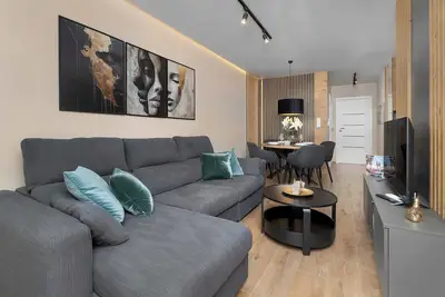 Image de Łaszkiewicza 8b Kraków | Air Conditioned Apartment with Parking and Desk