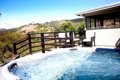 Image de Pet Friendly Fantastic Secluded Cottage with Hot-tub in Rainbow, California