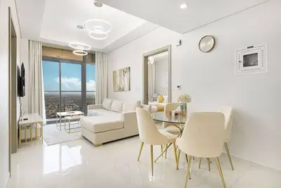 Image de Skyline Retreat | 2bdr Ensuite Comfort + City View