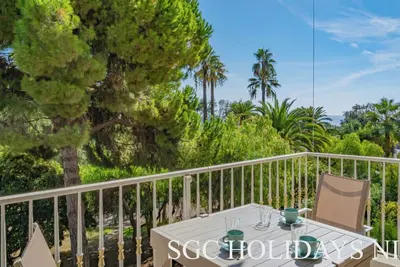 Image de Franck Pilatte, joli 2p avec terrasse, Vue Mer - Port De Nice