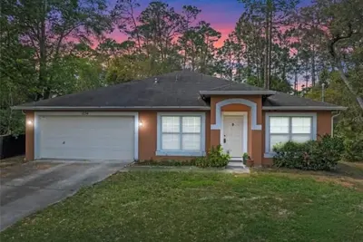Image de 3-bedroom house in charming DeLand with Ac