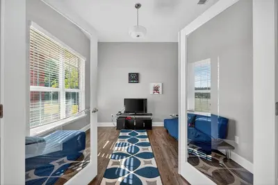 Image de New! Floridays Manor 4-Bedroom Home - Handicap accessible - Pets Allowed