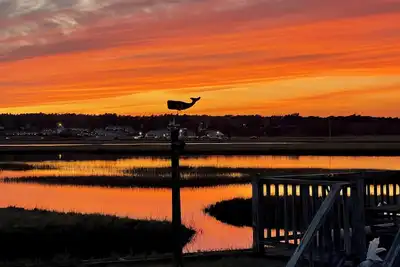 Image de Spectacular Waterview Sunsets