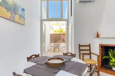 Image de Maison de Vacances '1' avec Terrasse Privée, Wi-Fi et Climatisation