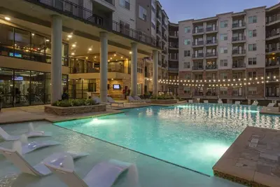 Image de Prime Location: Furnished 2Bed/2Bath Apartment in Heart of Texas Medical Center