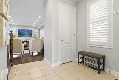 Image de Bright 5br Milton Home~Main Floor Bedroom Retreat