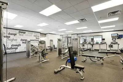 Image de Amazing 21st Floor Condo w/ Views: Parking & Pool