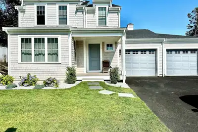 Image de Large Beach House at White Horse Beach, Plymouth Ma