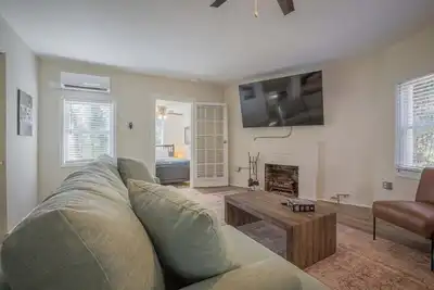 Image de New Listing! The Wild Fern Cottage w/ Firepit