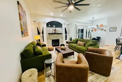 Image de Sleeps 14 - 5br Home in Greeley | Ev Outlet | Pets