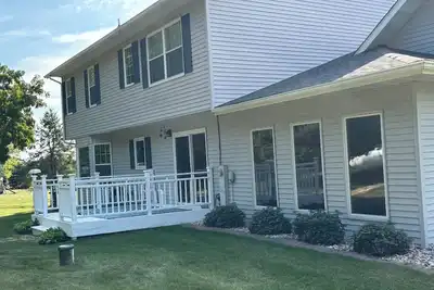 Image de Peaceful country 5 bedroom home. Come make memories at your home away from home.